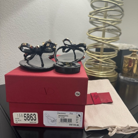Valentino Garavani Rockstud Bow Jelly Thong Sandal Black 38 - Picture 9 of 9